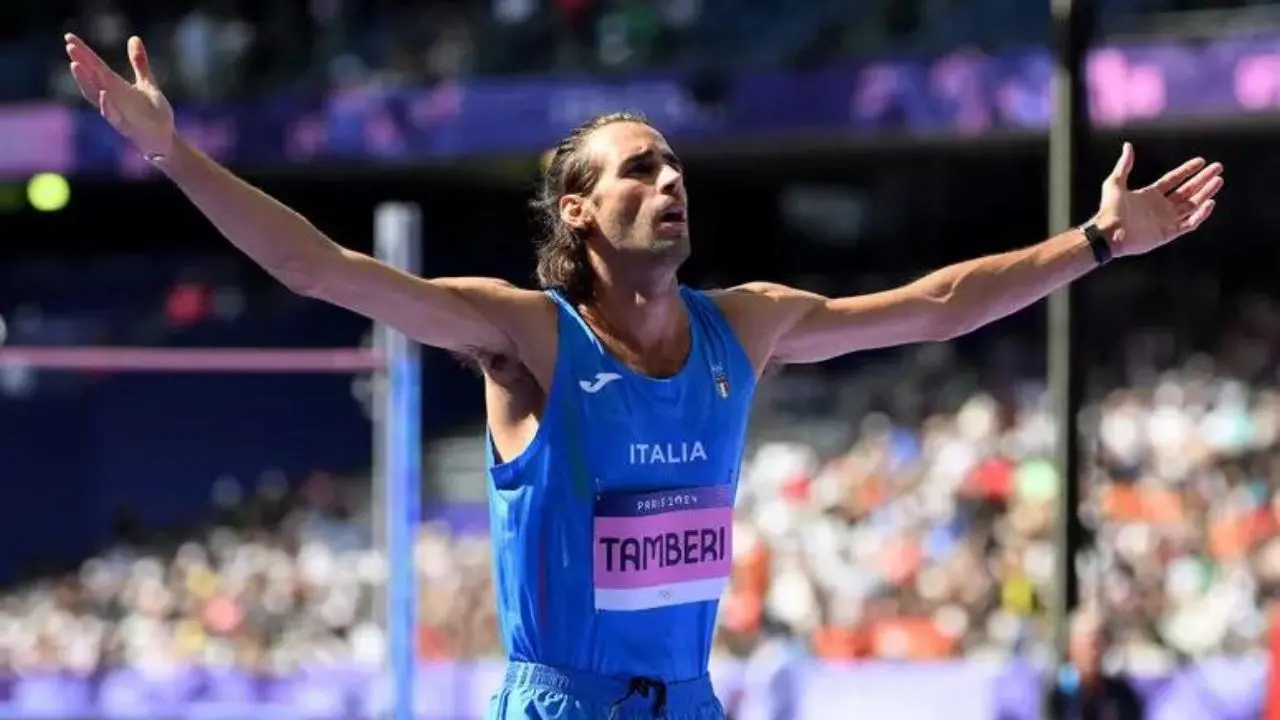 Olimpiadi, l’italiano Tamberi conquista la finale nel salto in alto: sabato sarà in pedana per una medaglia