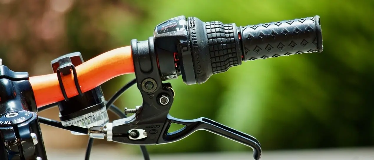 Rapine in casa e furti di biciclette di lusso, arresti a Milano