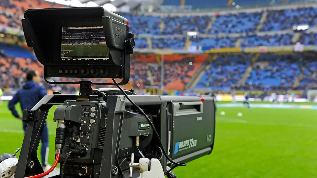 Serie B ancora al buio, nuova fumata nera sui diritti tv a 9 giorni dall’inizio del campionato