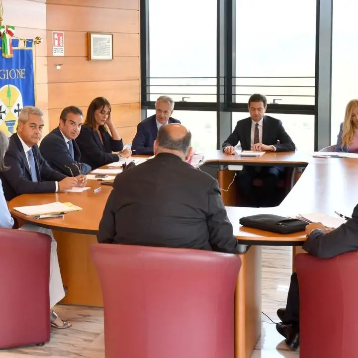 Giunta regionale, approvato il progetto per il nuovo collegamento di alta tensione tra Calabria e Sicilia