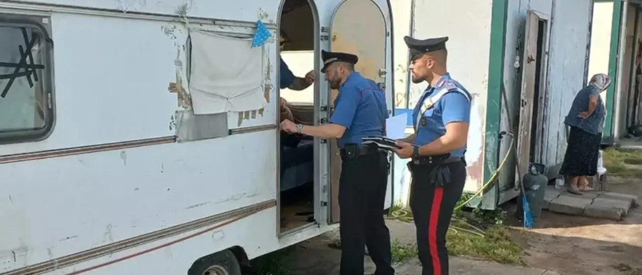 Evitava il carcere perché sempre incinta, arrestata borseggiatrice seriale: deve scontare 30 anni in cella