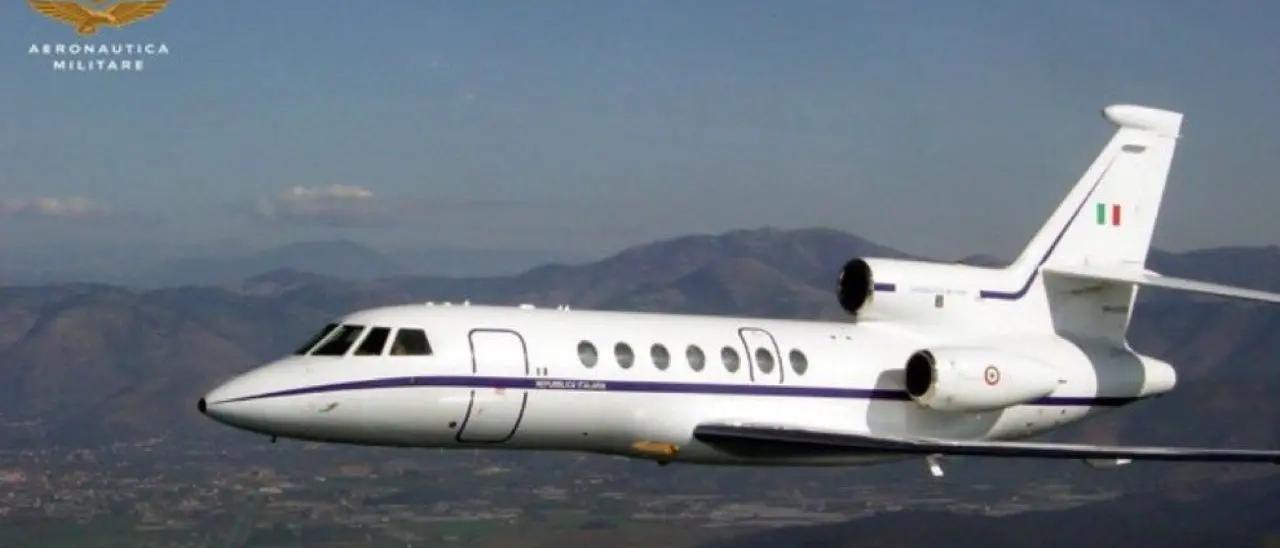 Volo salvavita per un 72enne calabrese: trasferito da Catanzaro a Palermo su un aereo militare