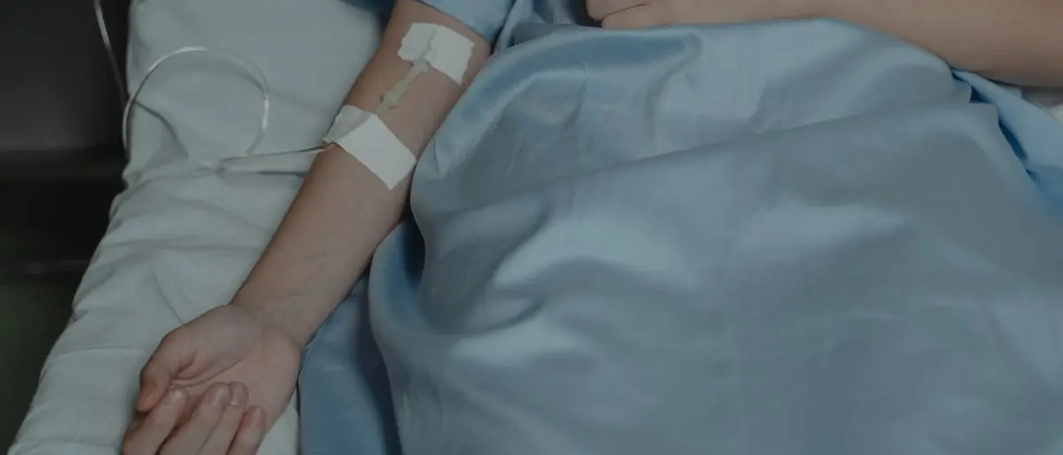 Morto 23enne in vacanza a Reggio: «Picchiato in discoteca a Varese e subito dimesso dall’ospedale», i genitori denunciano buttafuori e sanitari