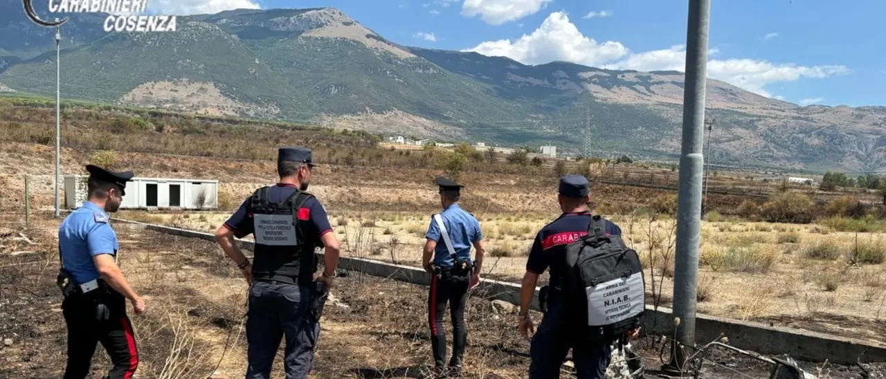 Castrovillari nella morsa degli incendi, individuato il responsabile di quattro roghi appiccati nello scorso weekend