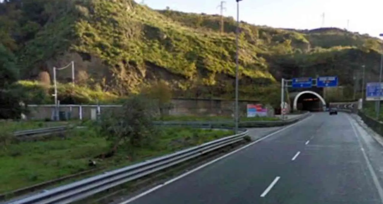 Catanzaro, lavori galleria Sansinato: il 28 e il 29 aprile chiusa la viabilità nelle ore notturne. Ecco i percorsi alternativi\n