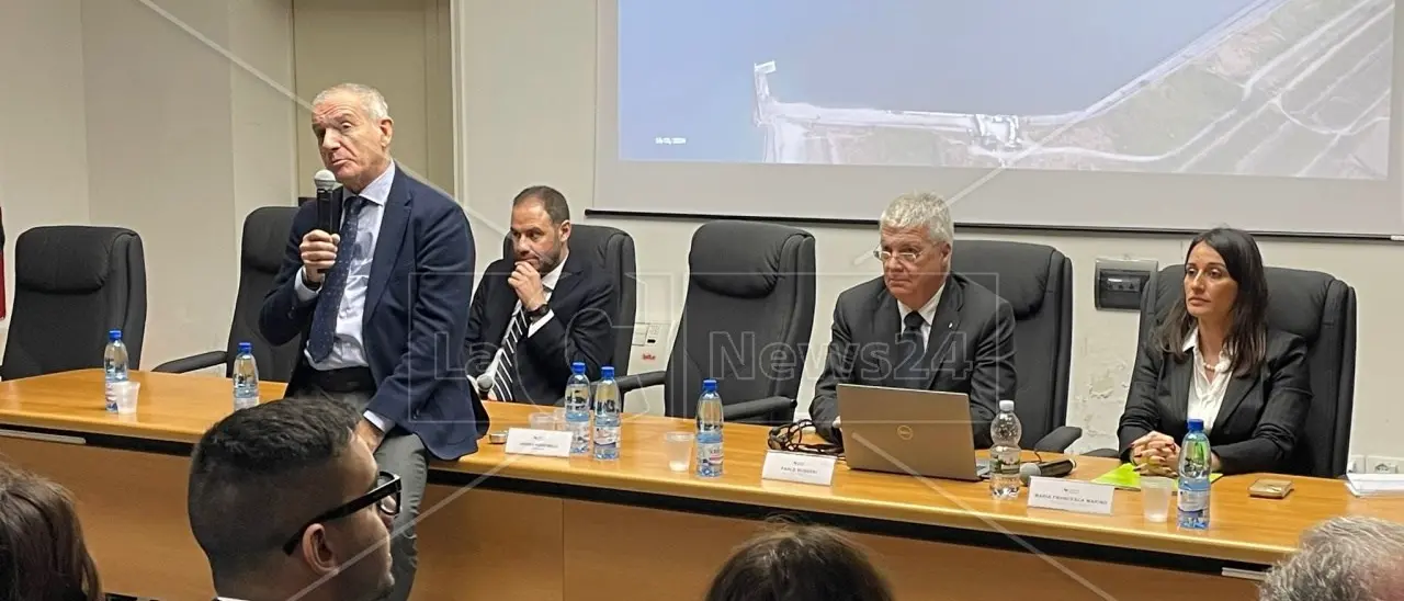 «Baker Hughes lascia Corigliano Rossano? La città deve sapere»: l’opposizione chiede un consiglio comunale