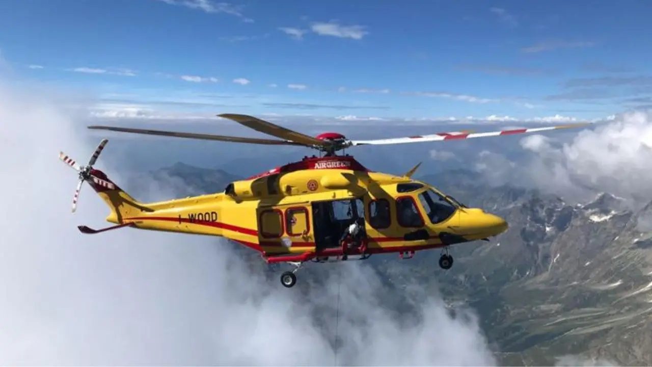Precipita sul Monte Bianco: morto un alpinista, illesi i due compagni