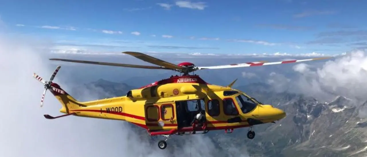 Precipita sul Monte Bianco: morto un alpinista, illesi i due compagni