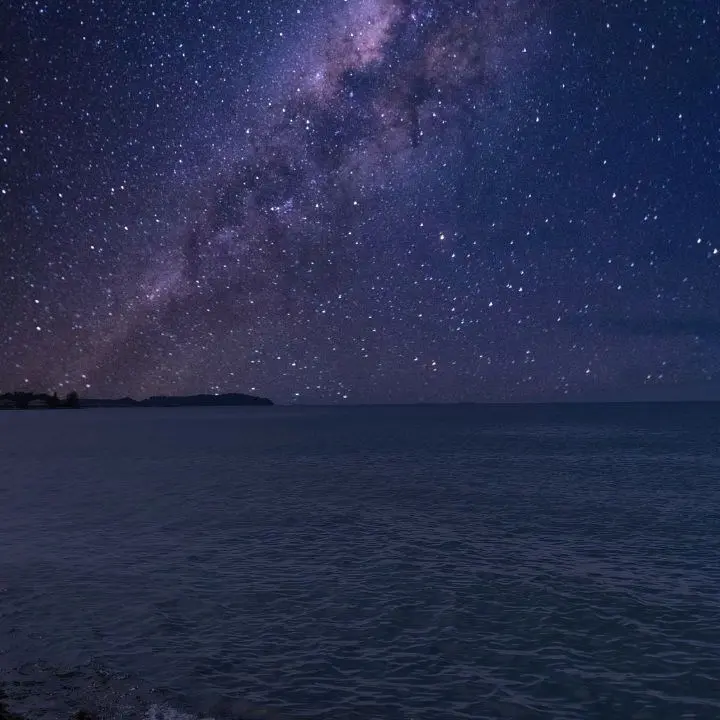 È la notte di San Lorenzo, tutti con il naso all’insù per le stelle cadenti ma il picco non sarà stasera: ecco quando