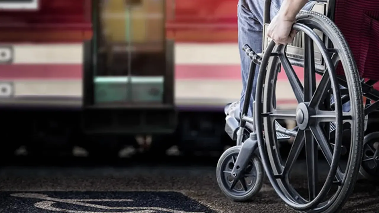 «La stazione di Cannitello-Villa San Giovanni inaccessibile ai disabili»: il Codacons denuncia Occhiuto, Rfi e l’Autorità per i trasporti