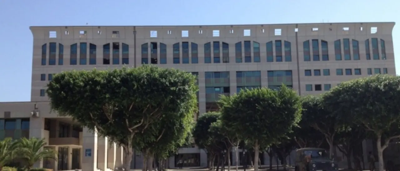 Ducale, la Dda chiede al Riesame l’arresto di Neri e Sera. Si autosospende il sacerdote indagato