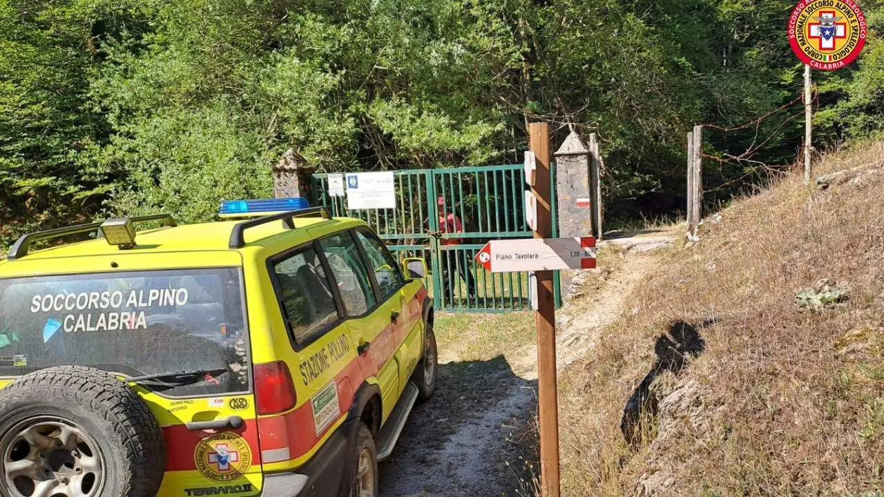 Perde orientamento nel Parco del Pollino, ritrovato escursionista lucano di 60 anni