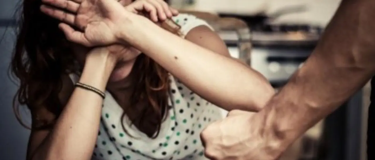 Maltrattamenti e minacce contro la sorella e la madre, arrestato un 36enne nel Reggino