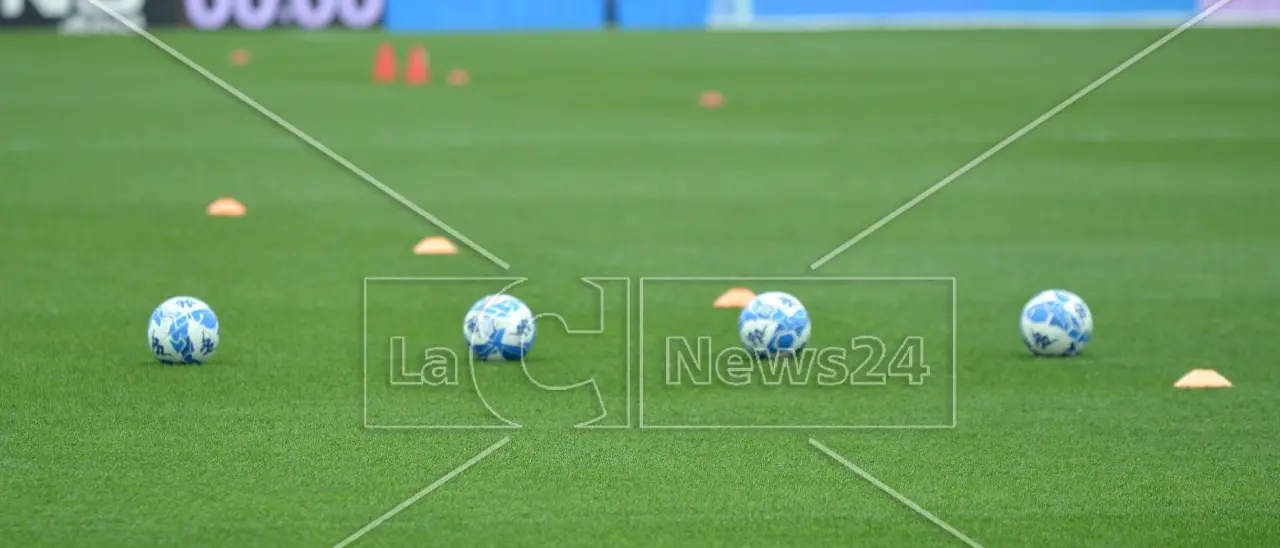 Serie B, si parte stasera con la gara tra Brescia e Palermo. Catanzaro e Cosenza in campo domenica