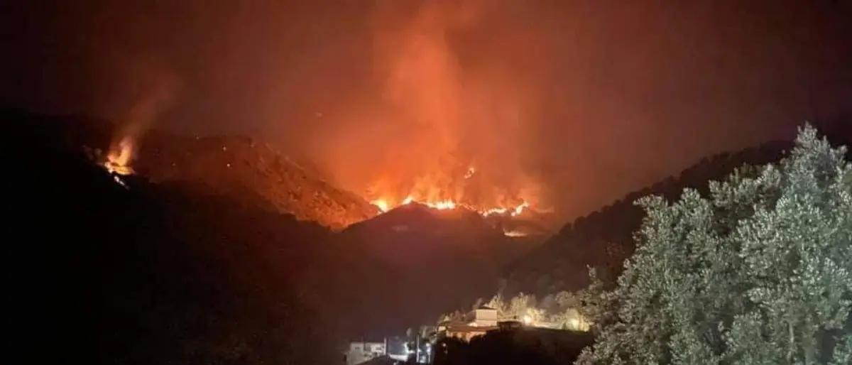 Brucia il Parco d’Aspromonte in zone inaccessibili, interventi solo in serata