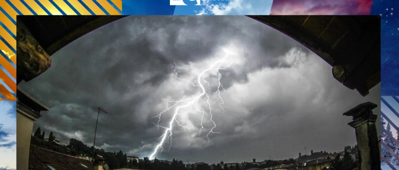 Meteo, il fresco (e la pioggia) sono arrivati: in Calabria forti temporali e termometro giù