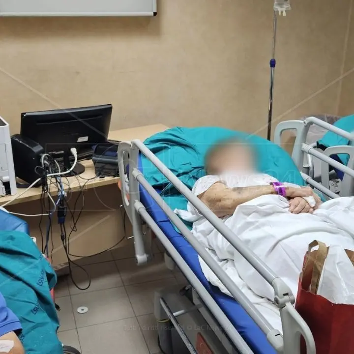 Pazienti da tutta la Calabria e lunghe attese in barella: al Pugliese di Catanzaro scoppiano Pronto soccorso e reparti