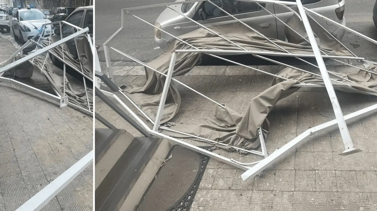 Tromba d’aria a Reggio Calabria, gazebo vola da un terrazzo e atterra sulle auto in sosta