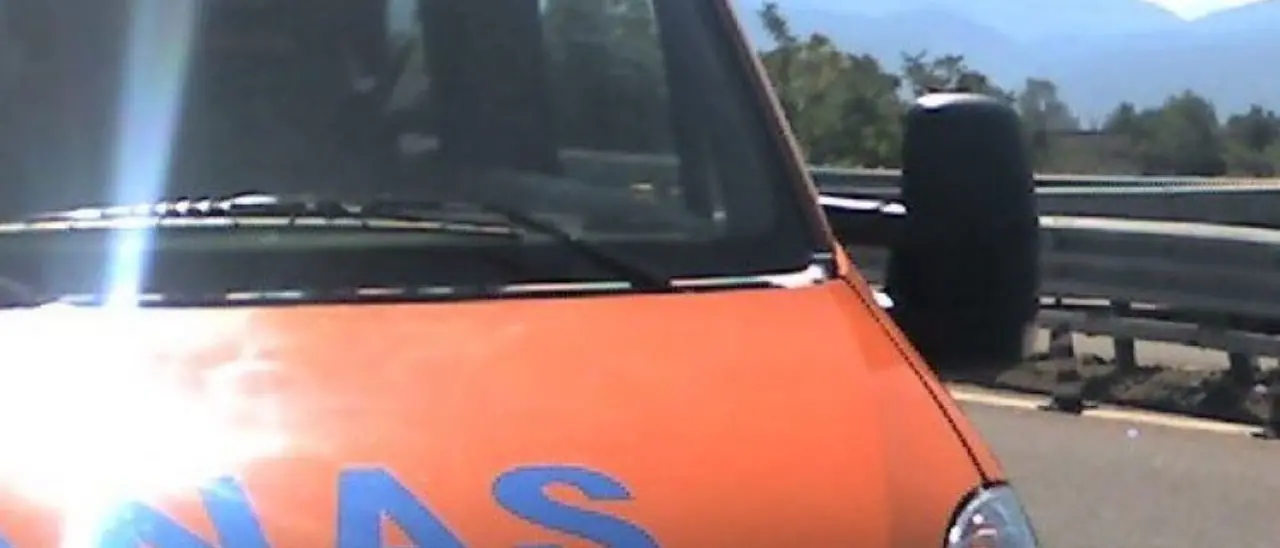 Incidente stradale sull’A2 nel Cosentino, coinvolte tre auto: traffico rallentato