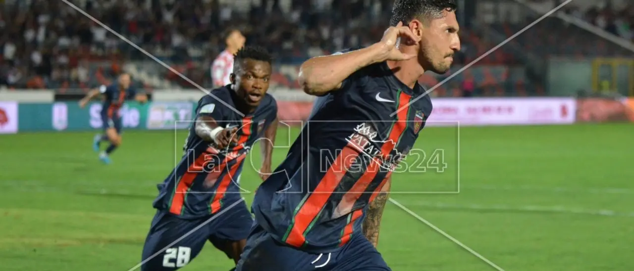 Serie B, il Cosenza inizia col piede giusto: D’Orazio affonda la Cremonese