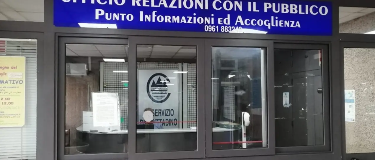 Catanzaro, alla Dulbecco dopo le proteste di Cittadinanzattiva ritornano a pieno regime gli sportelli Urp e il servizio sedie a rotelle