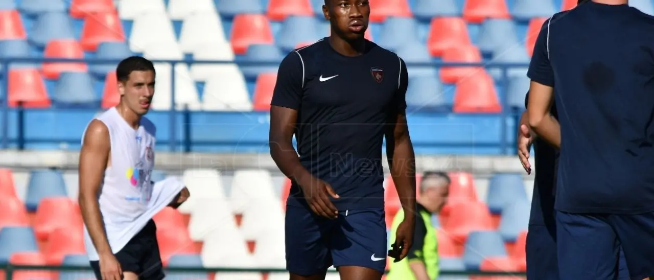 Il Cosenza fa 7 reti all’Altomonte nell’allenamento congiunto: va in gol anche il nuovo arrivato Sankoh