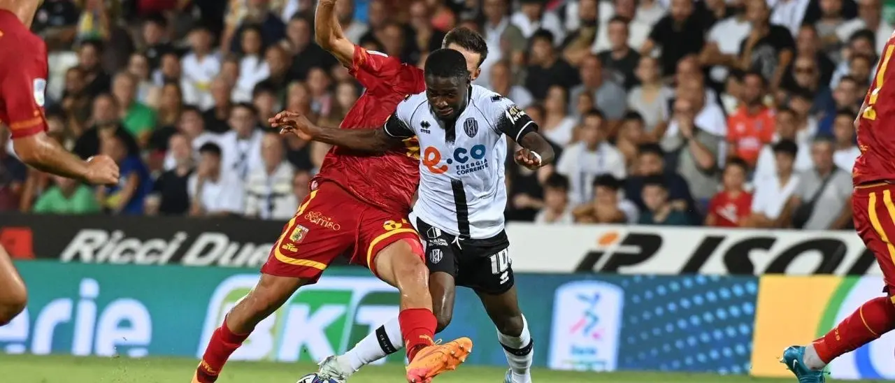 Cesena-Catanzaro, le Aquile crollano al Manuzzi: prima Kargbo e poi Adamo per il definitivo 2 a 0