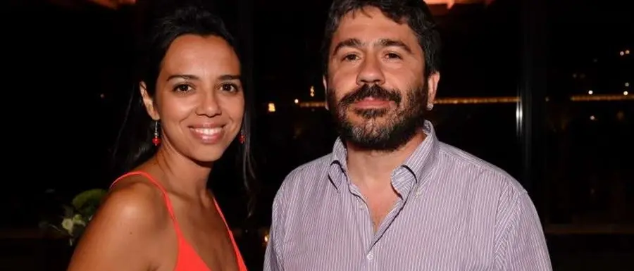 Coppia di giornalisti accusata di violenza sessuale su una collega: «Io drogata e aggredita in taxi». Il pm chiede l’archiviazione