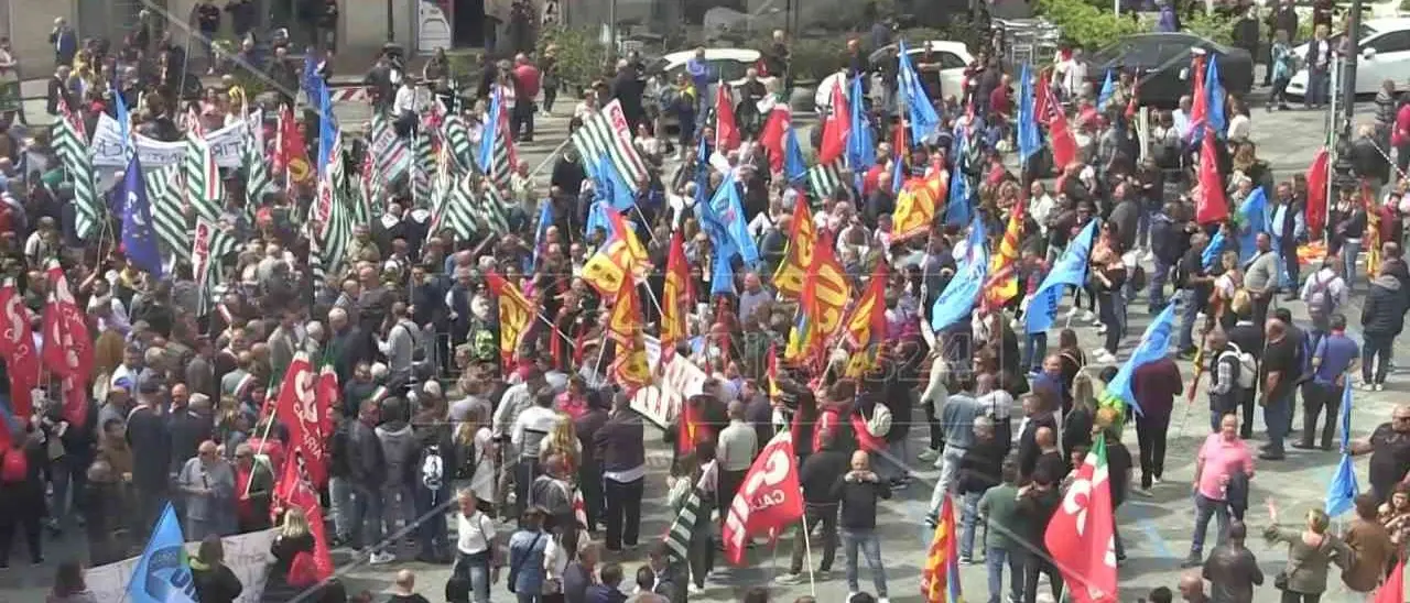 Tirocinanti calabresi, si torna in piazza: i sindacati chiamano alla mobilitazione il 18 settembre a Catanzaro