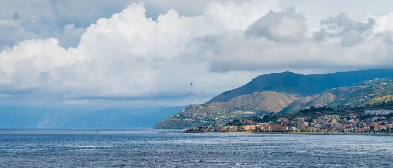 Ponte sullo Stretto, comitato presenta denuncia alla Commissione europea: «Decreto “spezzatino”? È illegittimo»