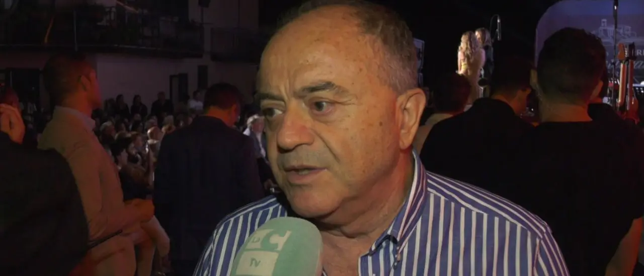 Divelta una panchina dedicata alle vittime di mafie e inaugurata dal procuratore Gratteri a Bitonto. Il sindaco: «Atti di prepotenza»