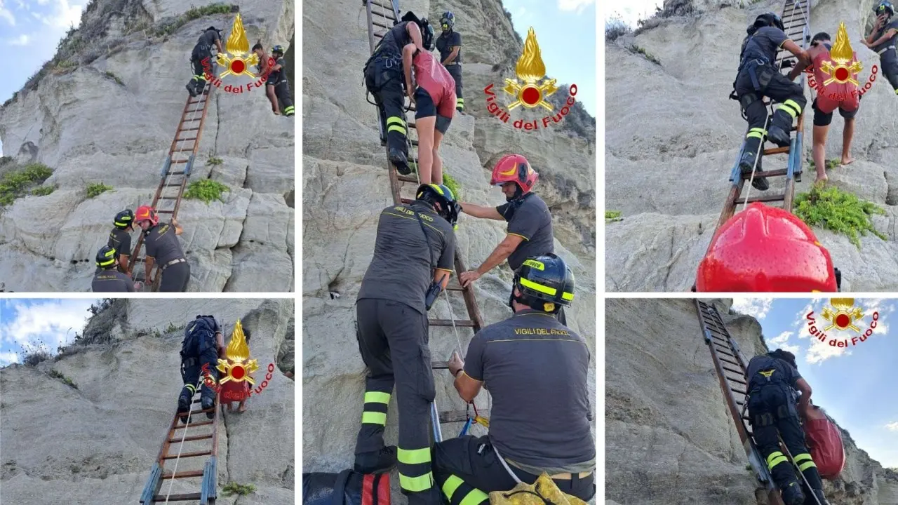 Tropea, si arrampica su una scogliera a 15 metri di altezza e poi non riesce a scendere: soccorso dai vigili del fuoco