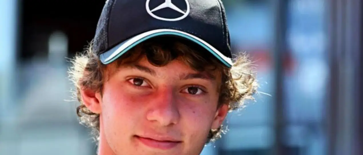 Kimi Antonelli sarà il pilota ufficiale Mercedes nel Mondiale 2025: «Un sogno che si avvera»