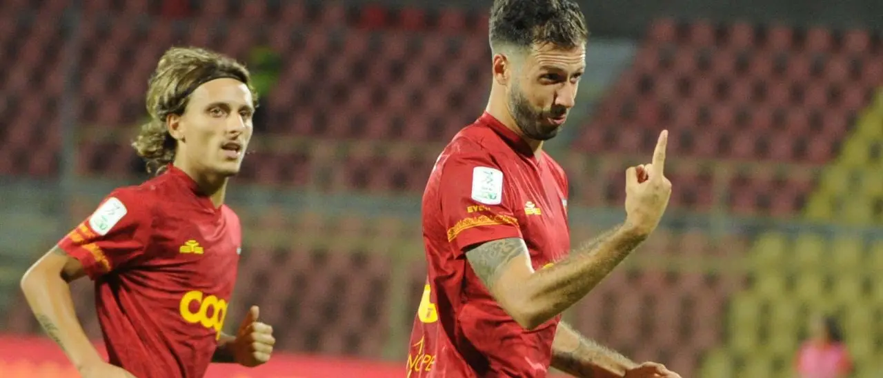 Catanzaro-Carrarese, prima vittoria stagionale per le Aquile: finale 3-1