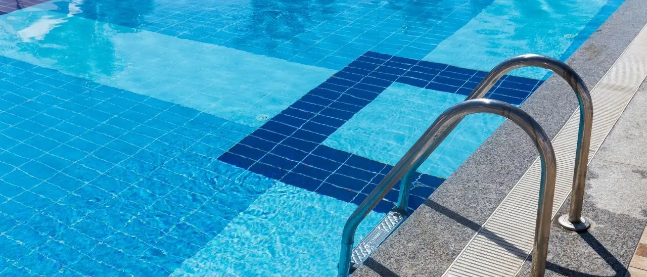 Scoperte piscine abusive a Gioia Tauro, nove persone denunciate