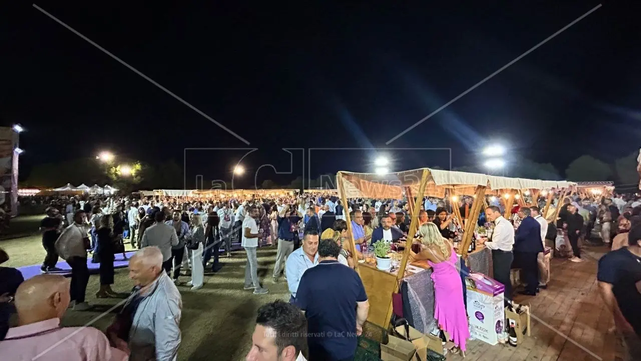 Il Vinitaly and the City torna in Calabria. Occhiuto: «Confermiamo\u00A0il ruolo\u00A0centrale della regione nel panorama vitivinicolo italiano ed internazionale»\n