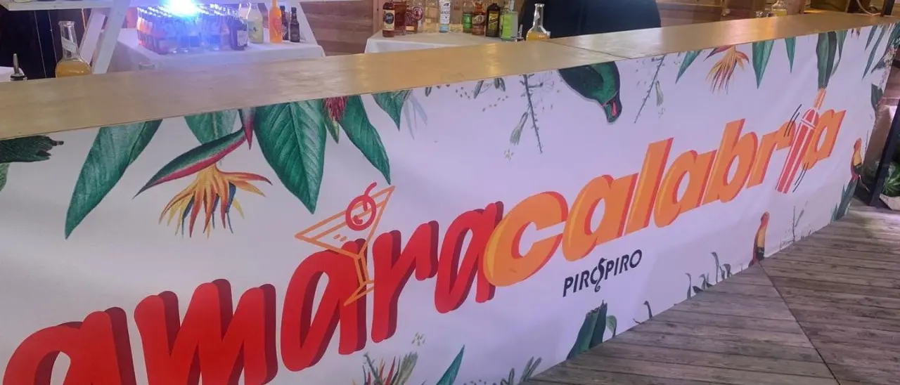 “Amara Calabria”, tutto pronto per la terza edizione dell’evento che celebra l’arte dei cocktail: protagonisti gli amari calabresi