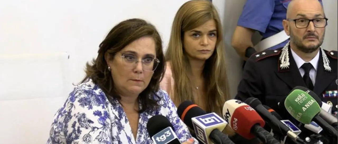 Strage in famiglia nel Milanese, il diciassettenne al pm: «Vivo un malessere, mi sentivo un estraneo»