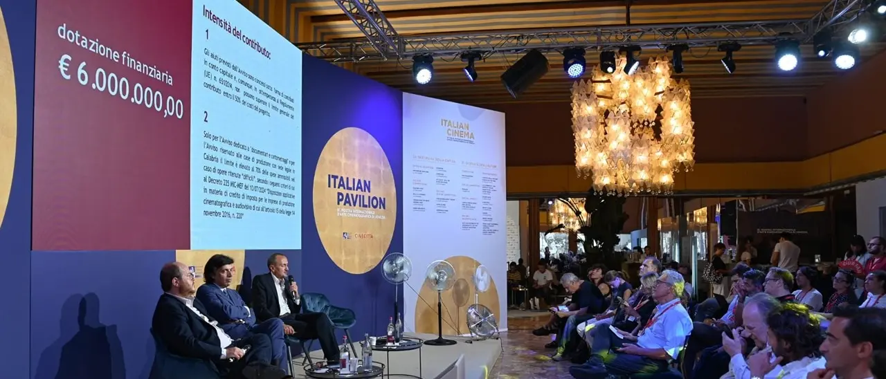 Fondi per chi sceglie la Calabria come set cinematografico, presentato a Venezia il Bando Produzioni 2024: sul piatto 6 milioni di euro