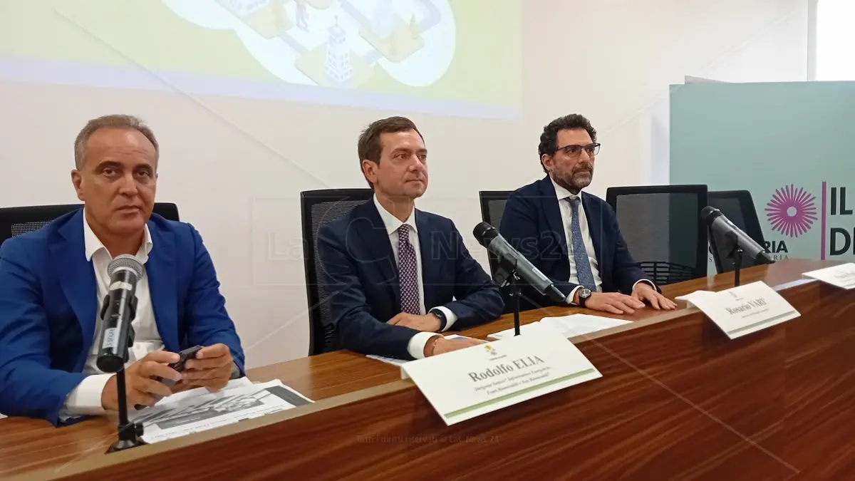 Ridurre i consumi dell’illuminazione pubblica con la transizione verde, la Regione finanzia i Comuni