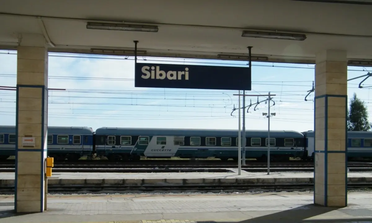 Ferrovia, lavori lungo la tratta Sibari-Crotone: circolazione sospesa dal 16 settembre al 19 gennaio