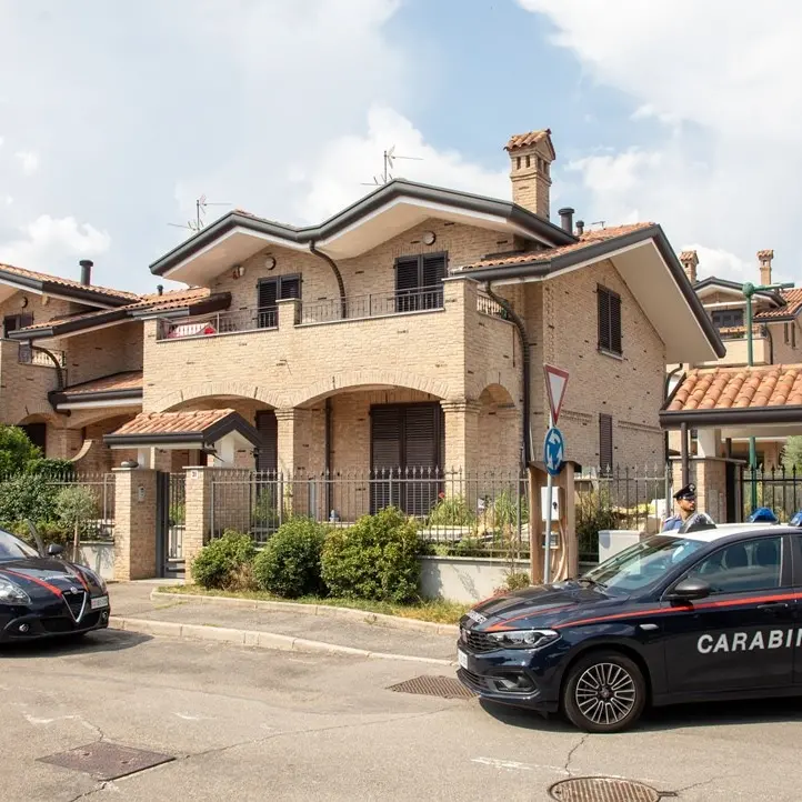 Strage familiare nel Milanese, il 17enne resta in carcere. Il gip: «Potrebbe uccidere ancora»