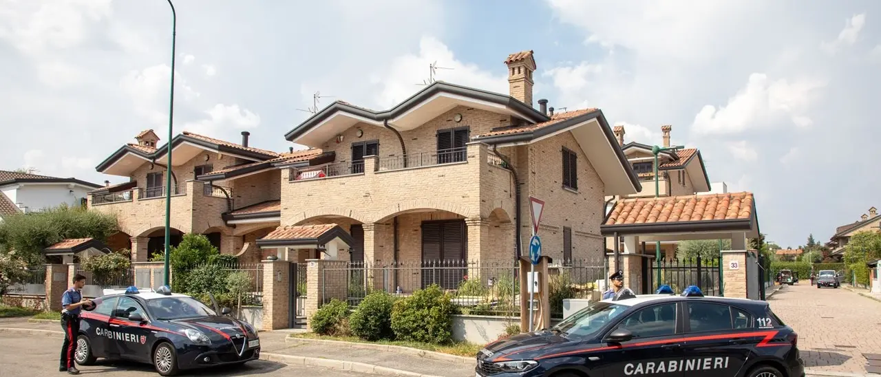 Strage familiare nel Milanese, il 17enne resta in carcere. Il gip: «Potrebbe uccidere ancora»