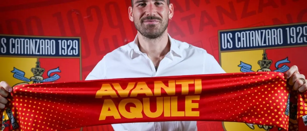 Us Catanzaro, La Mantia si presenta: «Cercherò di dare sempre tutto per questa maglia e per questa città»