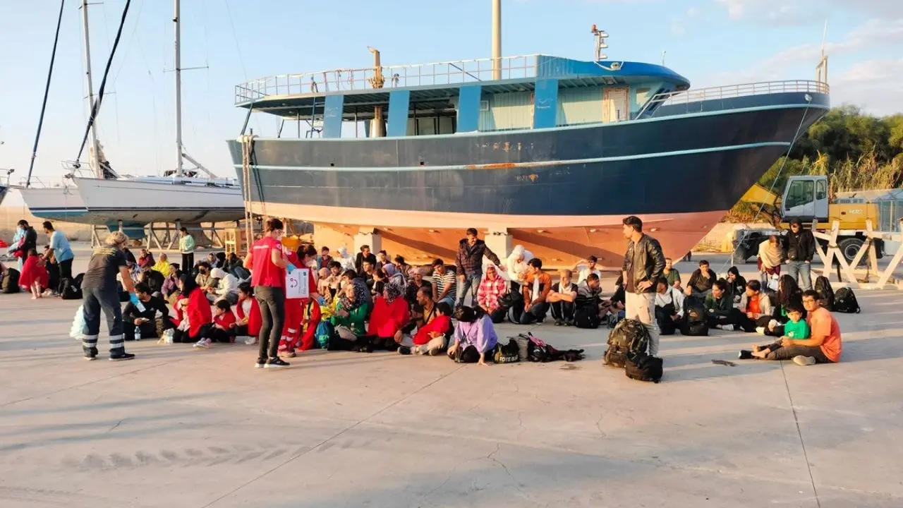 Nuovo sbarco di migranti a Roccella: soccorsi in 71, ci sono anche 12 minori