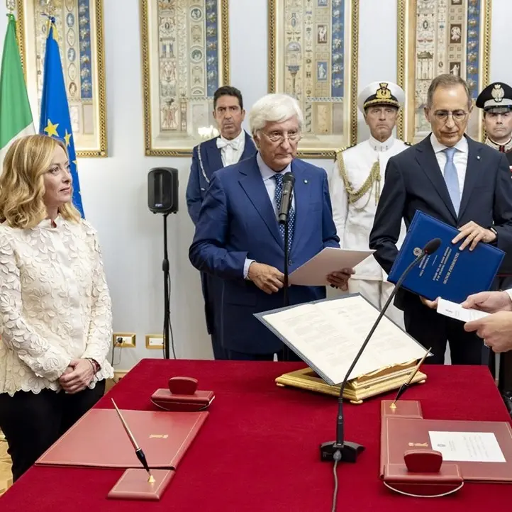 Dimissioni Sangiuliano, Alessandro Giuli è il nuovo ministro della Cultura: il giuramento al Quirinale