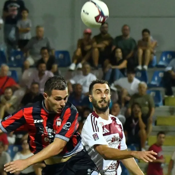 Crotone -Trapani, allo Scida passano i siciliani dell’ex Aronica: finale 1-2
