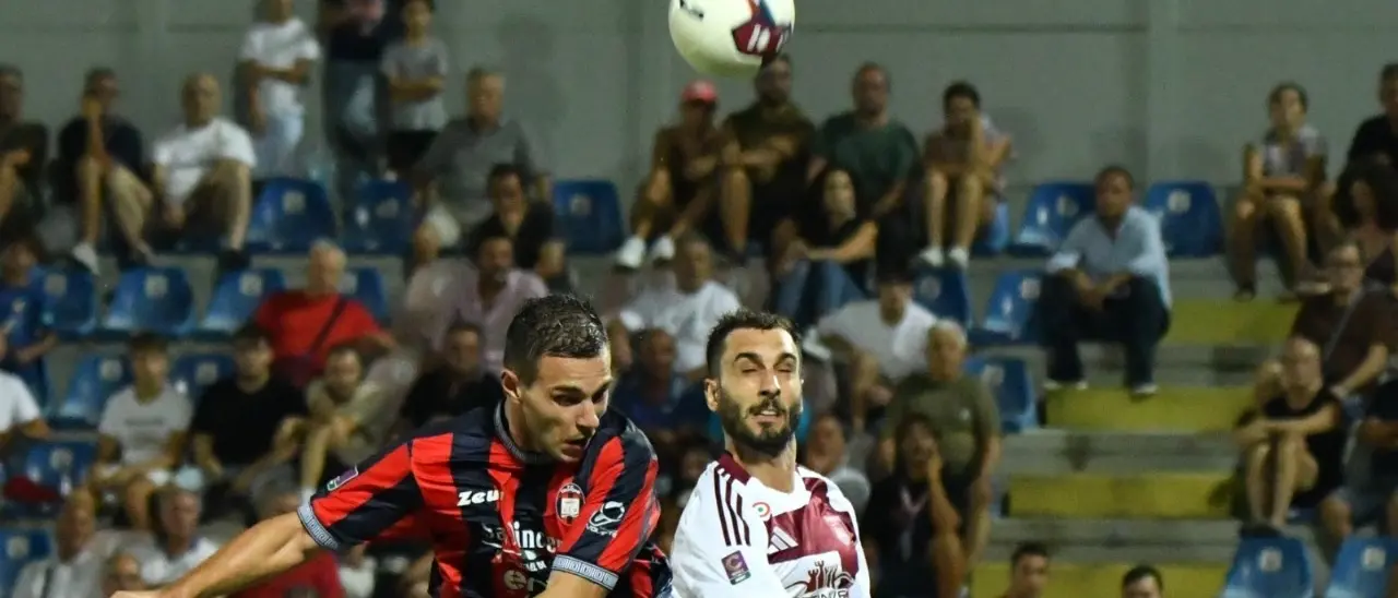 Crotone -Trapani, allo Scida passano i siciliani dell’ex Aronica: finale 1-2