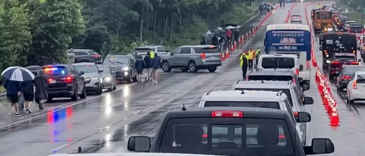 Nuova sparatoria negli Stati Uniti: almeno sette persone ferite in un’autostrada in Kentucky, alcune sono gravi