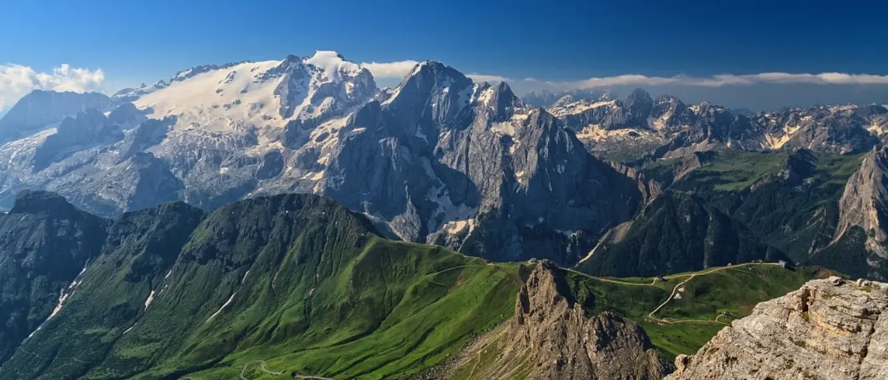 Marmolada «in coma irreversibile»: secondo gli esperti il ghiacciaio più grande delle Dolomiti sparirà entro il 2040
